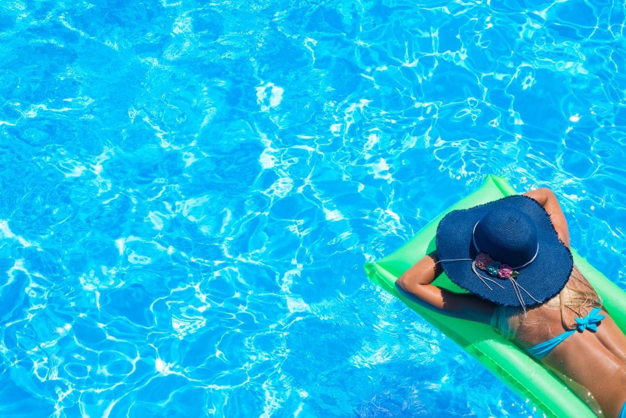 Club Hotel Residence تْشيزيناتيكو المظهر الخارجي الصورة
