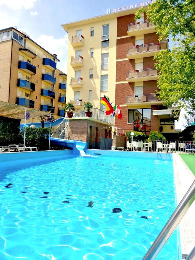 Club Hotel Residence تْشيزيناتيكو المظهر الخارجي الصورة