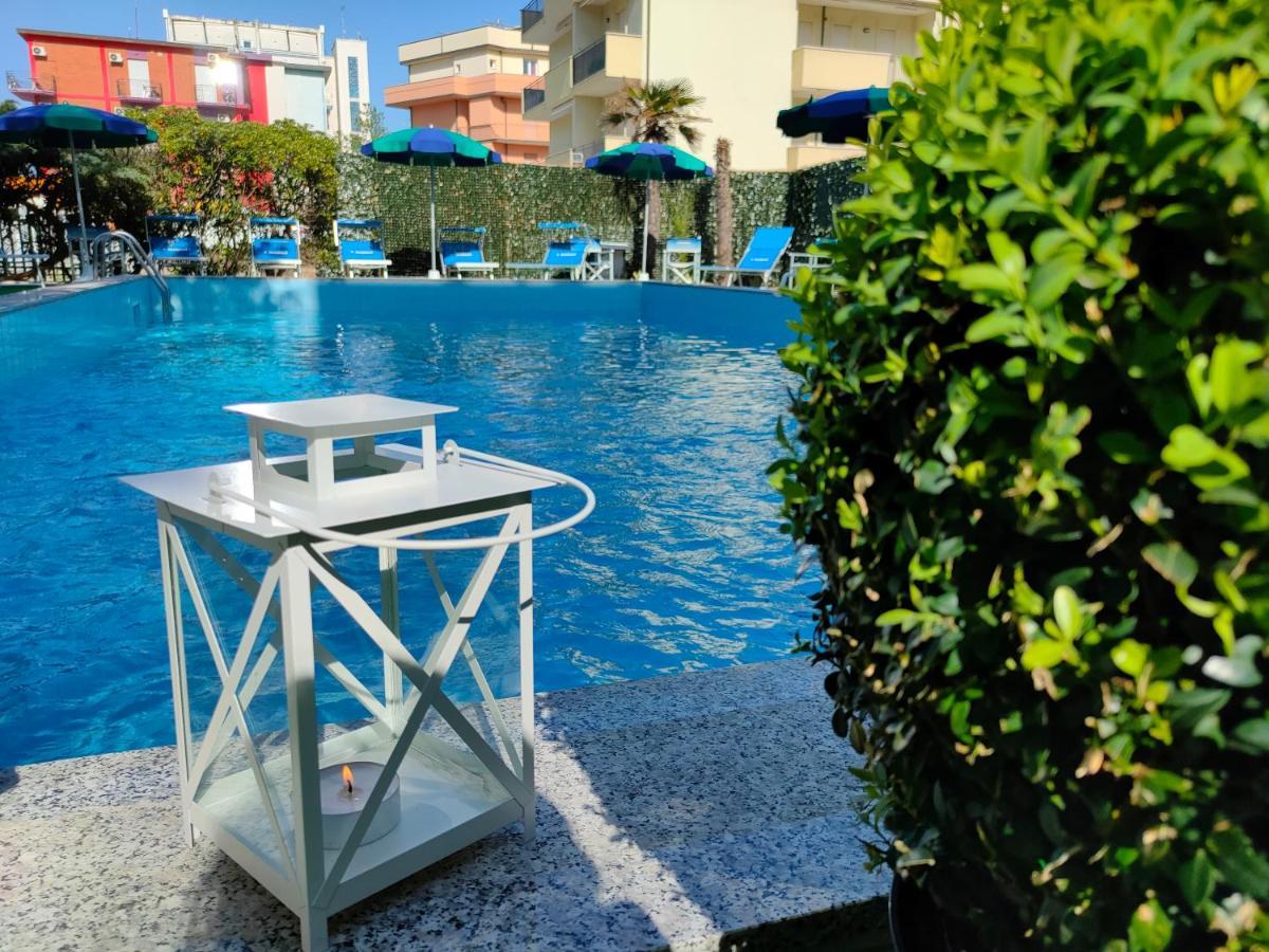 Club Hotel Residence تْشيزيناتيكو المظهر الخارجي الصورة
