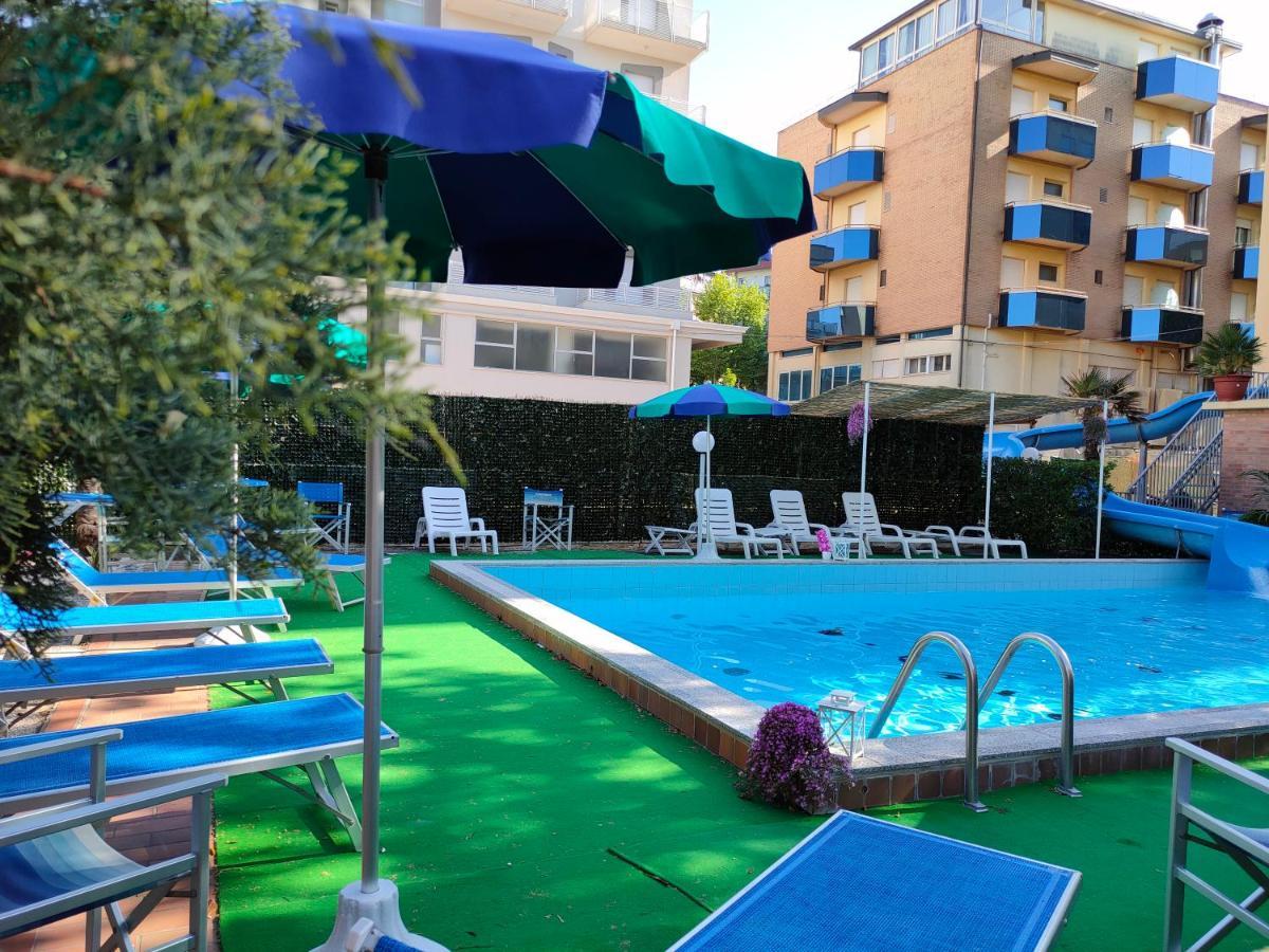 Club Hotel Residence تْشيزيناتيكو المظهر الخارجي الصورة