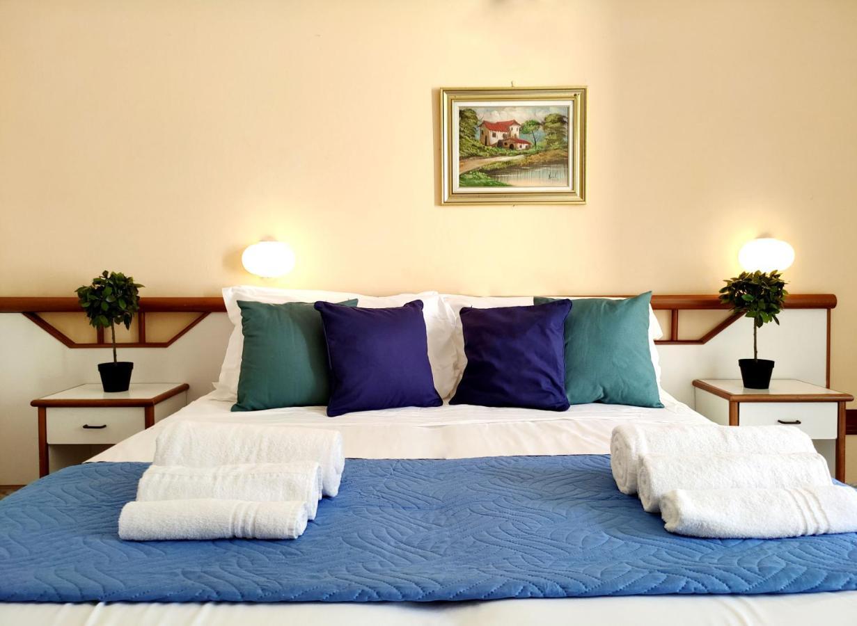 Club Hotel Residence تْشيزيناتيكو المظهر الخارجي الصورة