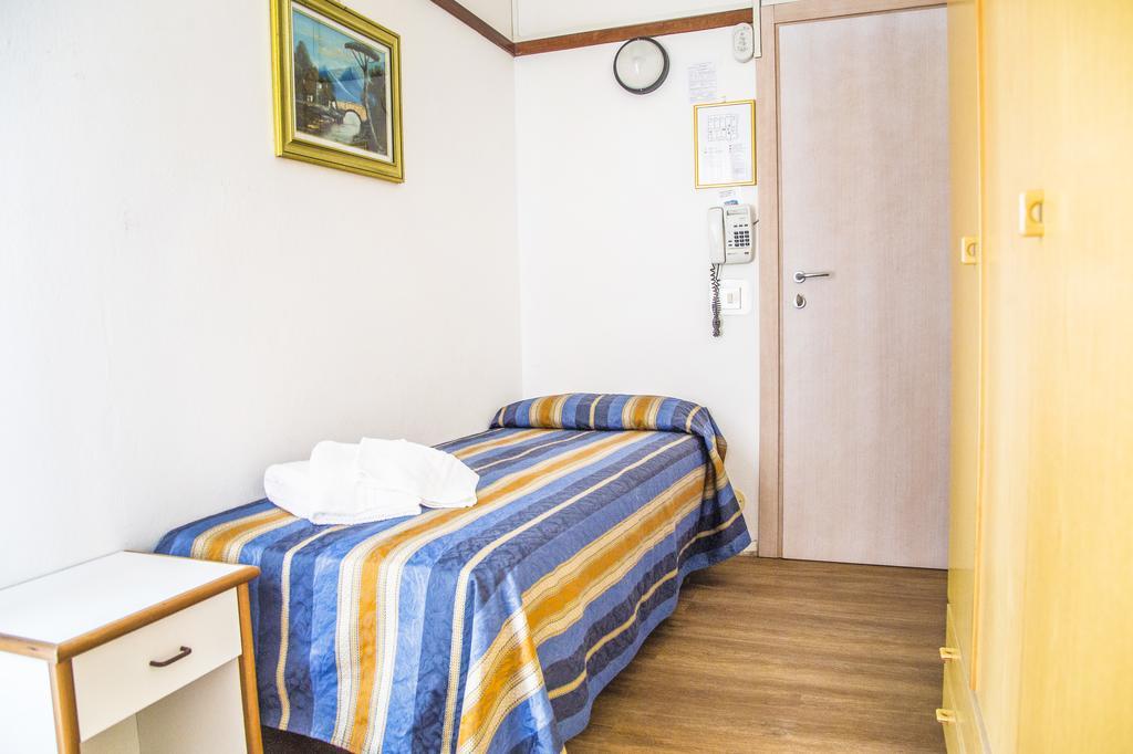 Club Hotel Residence تْشيزيناتيكو المظهر الخارجي الصورة